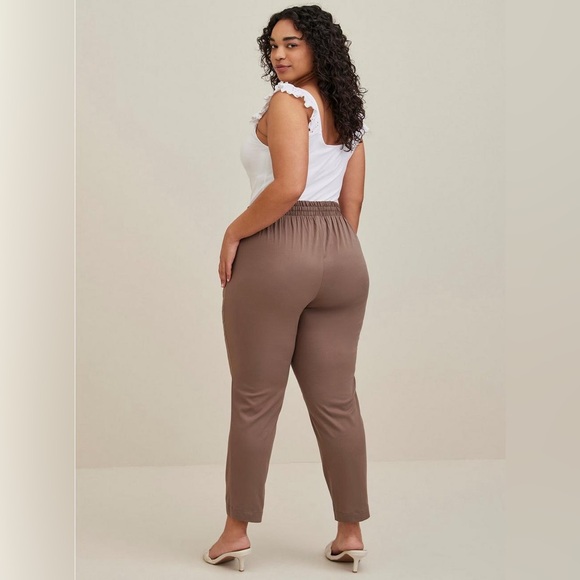 NWT New Torrid Relaxed Taper Stretch Challis High-Rise Tie-Front Pant 0 - Picture 2 of 4